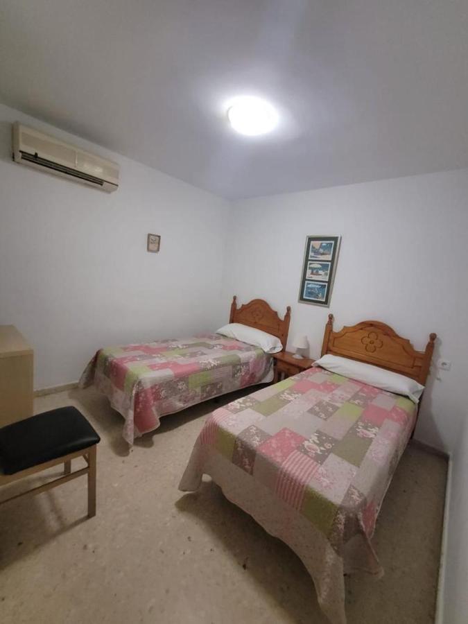 Hostal Mediterraneo Torre Del Mar Exterior photo